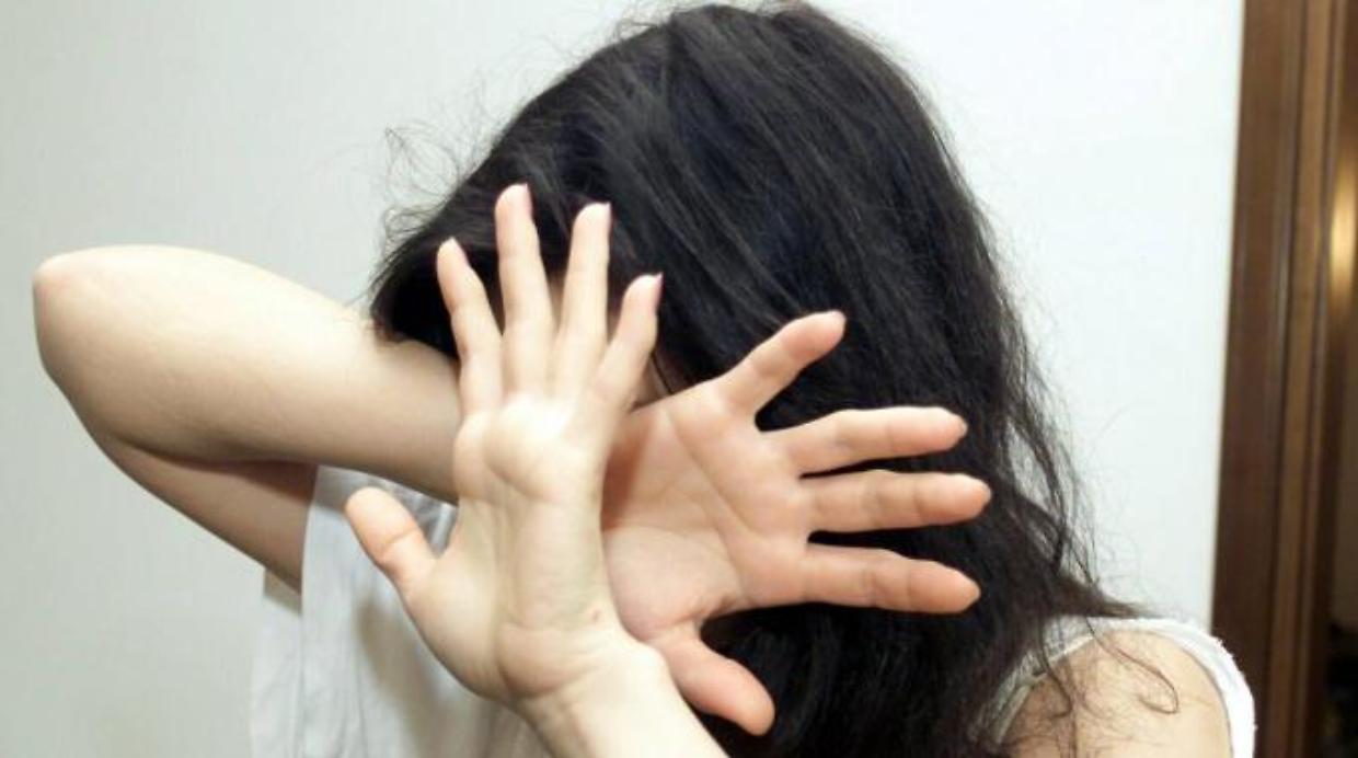 Inizia il processo contro l'addetto URP accusato di aver molestato una giovane donna cinese nel 2023