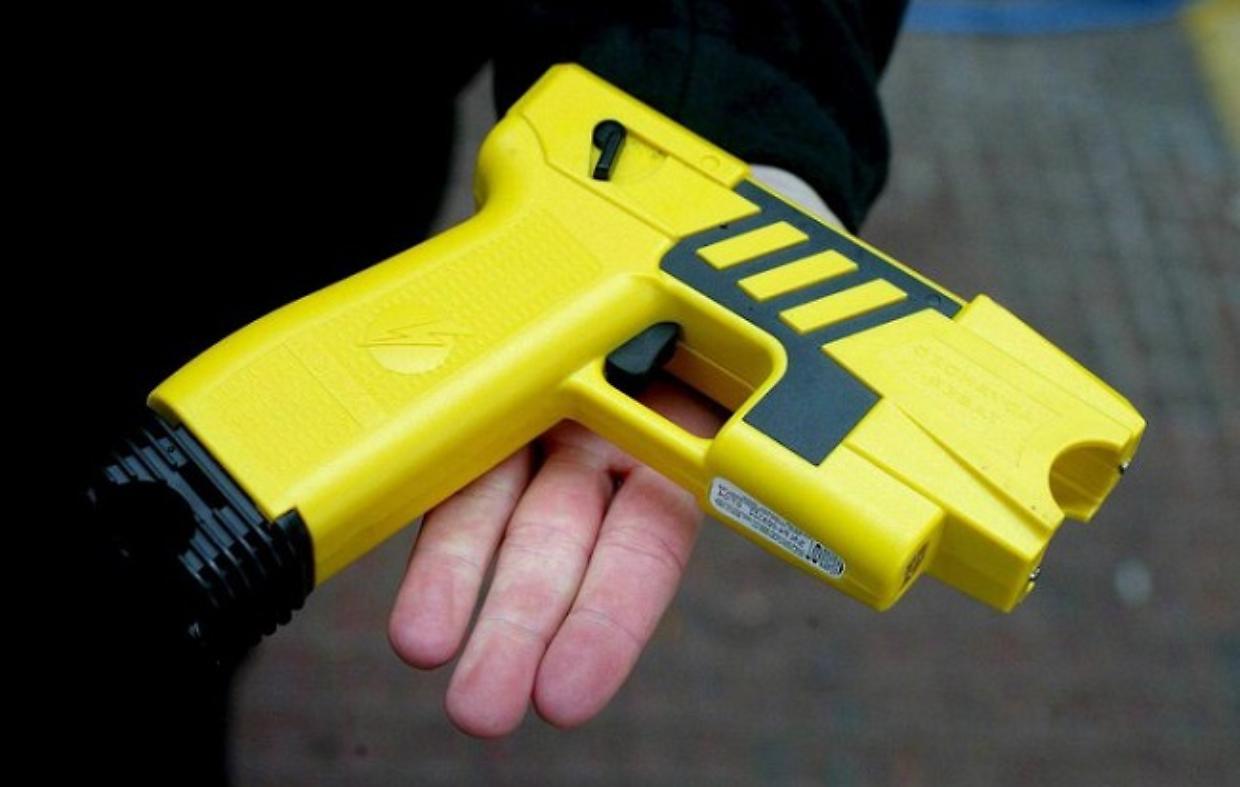 La Lega: "Bene l'assunzione dei vigili, ora la giunta gli dia i Taser"