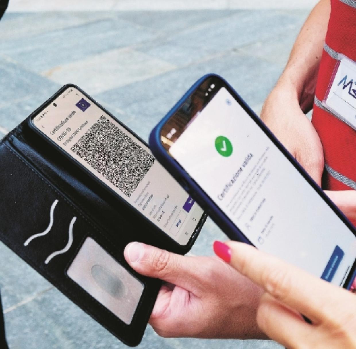 Green pass falsi a Bologna: chiusa l’indagine, 117 indagati  