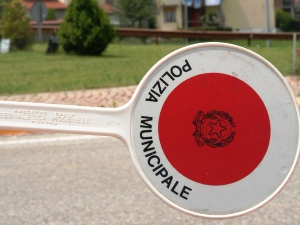 Nascondeva 220 chili di droga nella cabina del tir: arrestato camionista 51enne