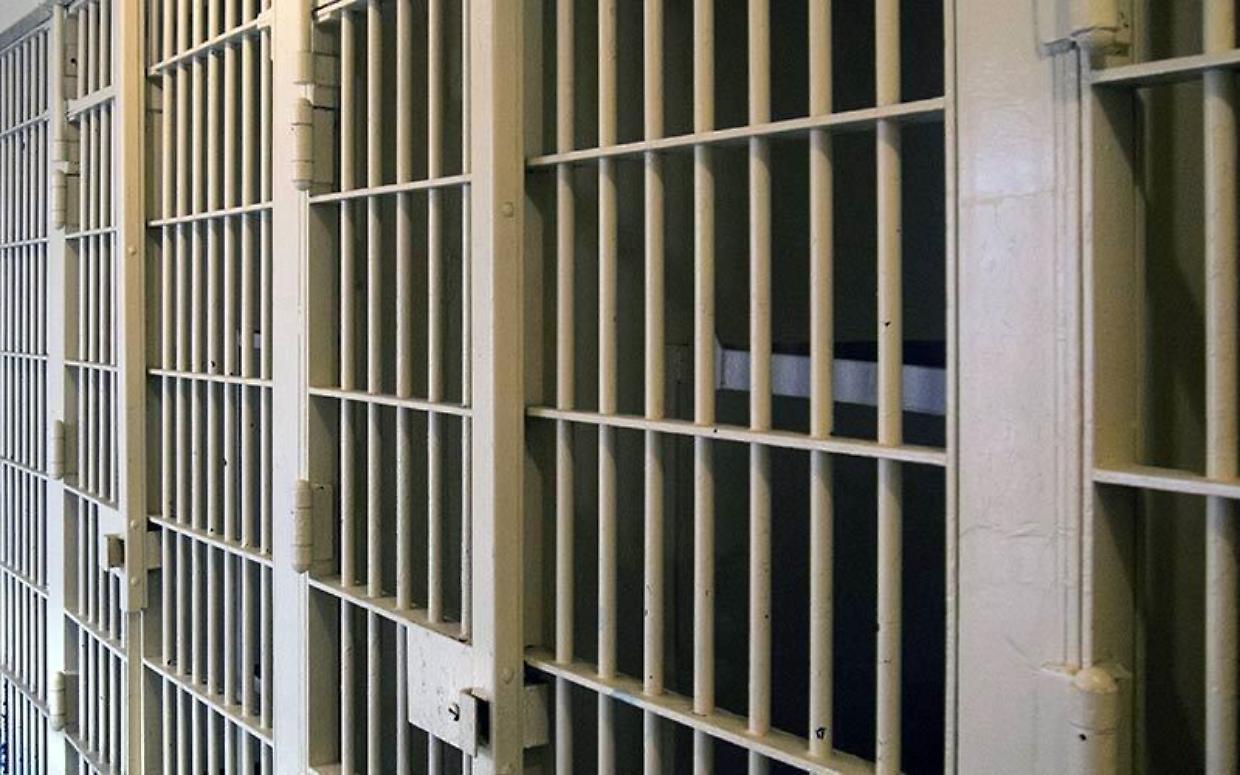 27enne morto nel carcere Sant'Anna: è il quarto decesso in un mese