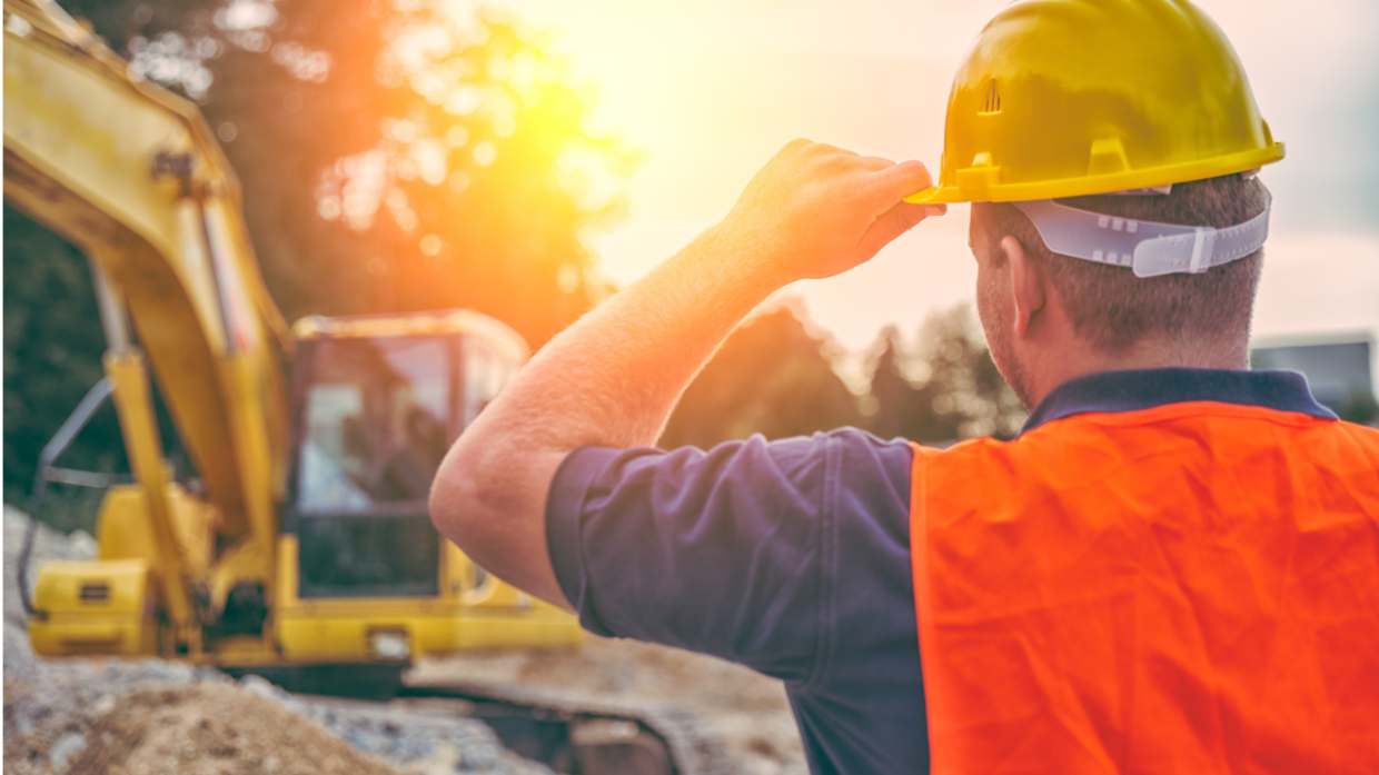 Cantieri sotto il sole: multe salate per chi non rispetta le norme sul caldo