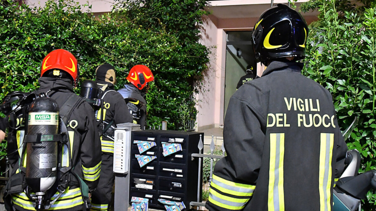  Madonna dell'Albero: incendio in casa, salvato il gatto di famiglia