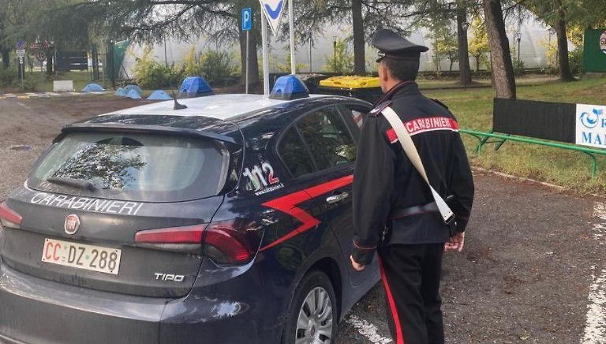 Sfregiato con l'acido per trenta euro a pochi metri dalla stazione