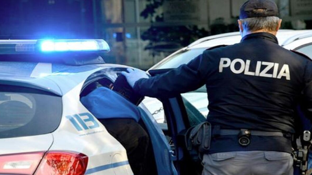 Reggio Emilia: aggrediscono dei coetanei, ma vengono bloccati dalla polizia