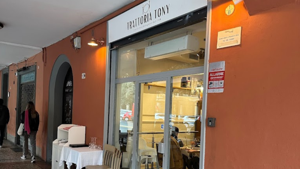 Bologna: tre ristoranti svaligiati in una notte, denunciati i ladri
