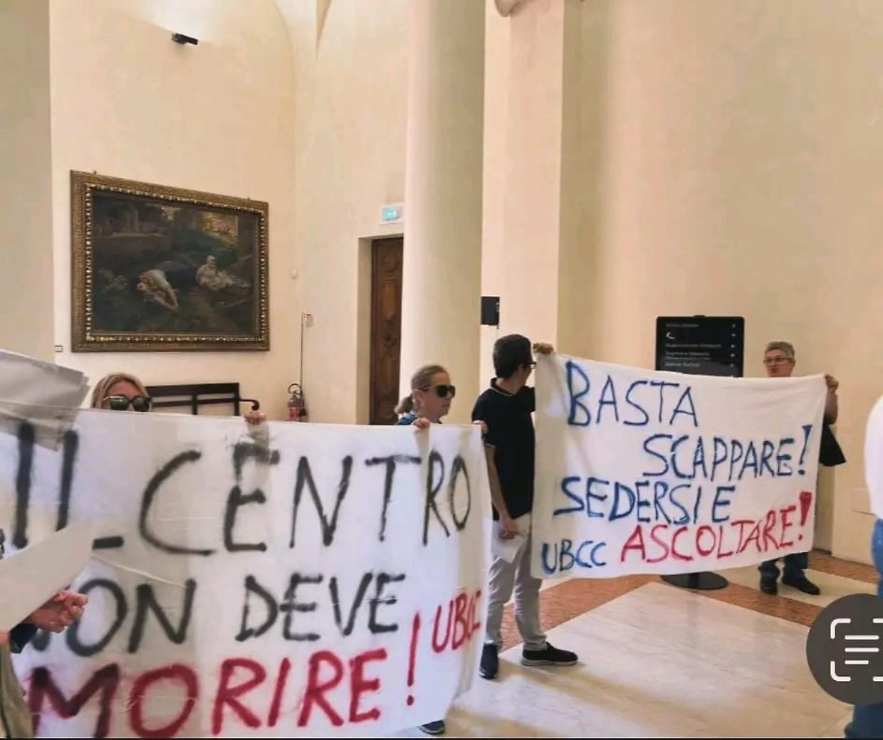 Bologna, i cantieri uccidono i negozi: Ubcc torna in piazza