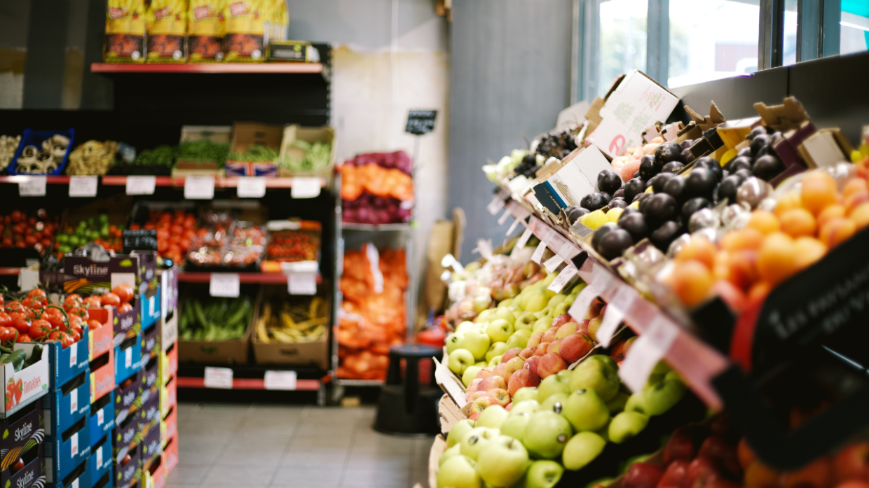 Ruba la borsa a un'anziana al supermercato: denunciata una 53enne modenese a Poviglio