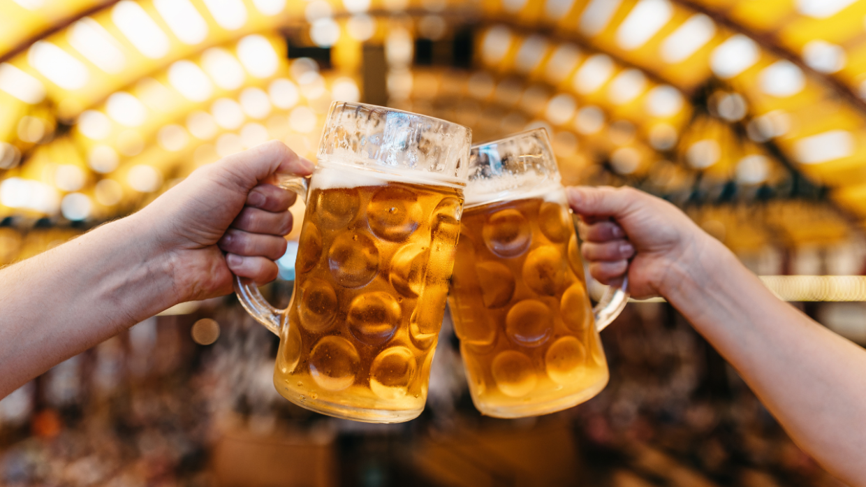 Oktoberfest in stile romagnolo: calici in alto a Pinarella di Cervia