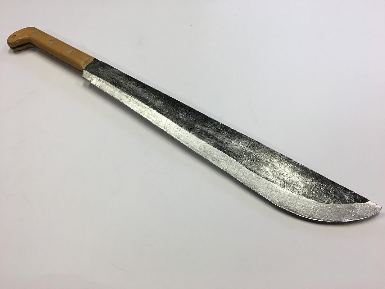 Arrestato pusher armato di machete