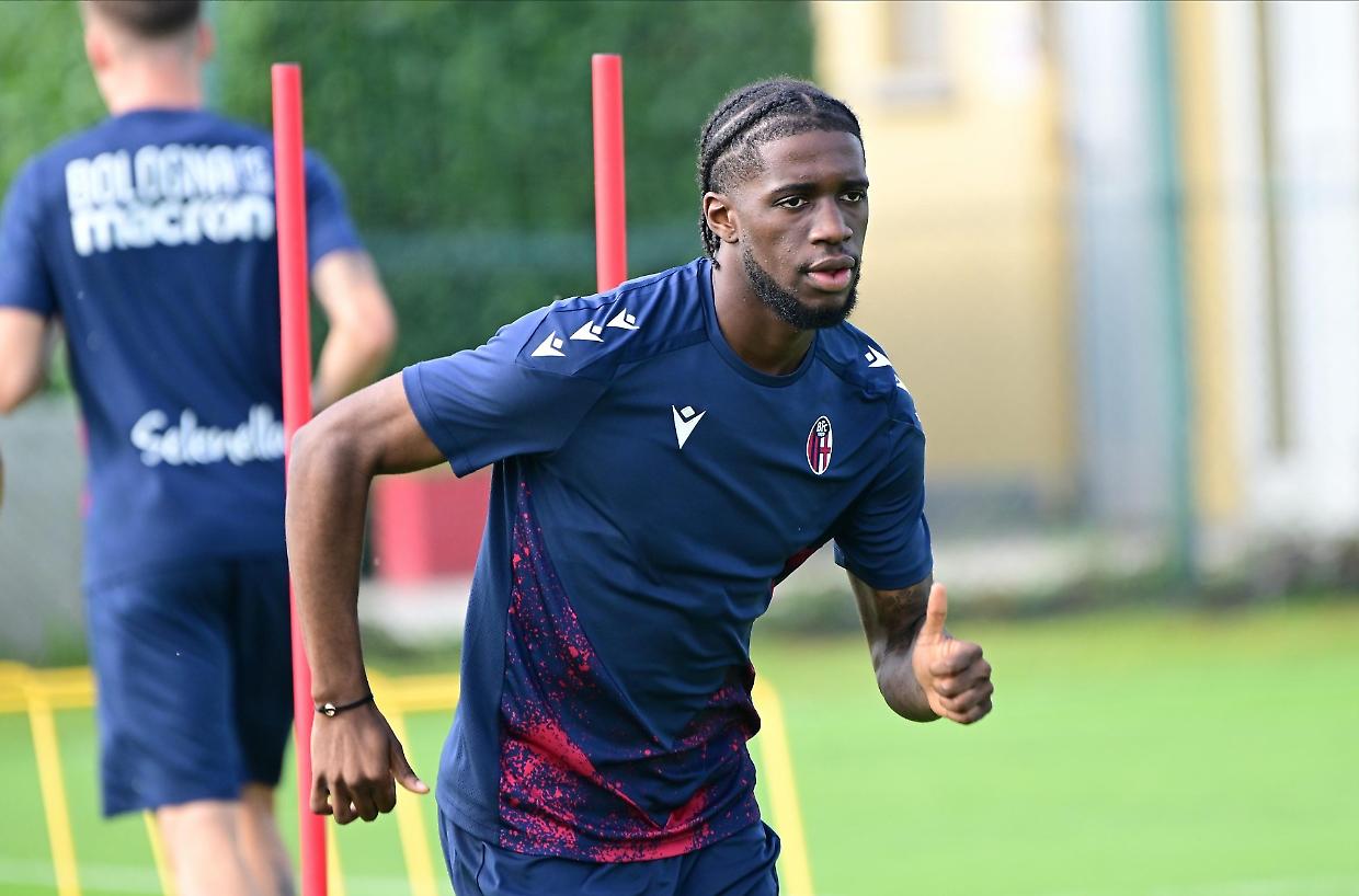 Samuel Iling-Junior e la casa che non c’è: a Bologna, trovare casa è un’impresa per tutti, calciatori inclusi