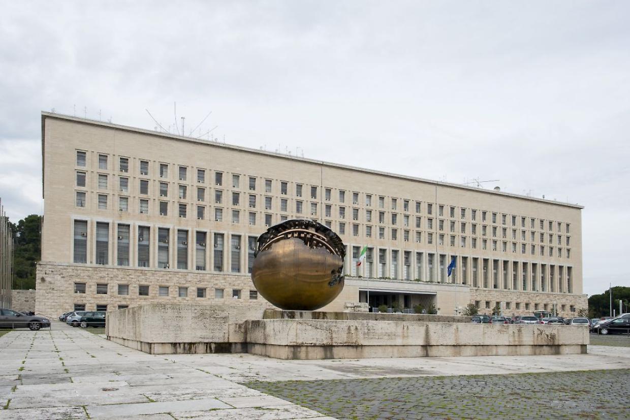 Concorso del Ministero degli Esteri per 381 posti di assistente: ecco il bando