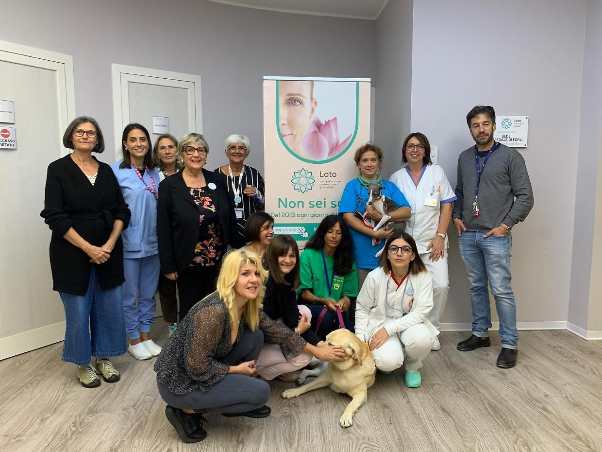 Medici a quattro zampe: la pet therapy entra in ginecologia oncologica a Forlì