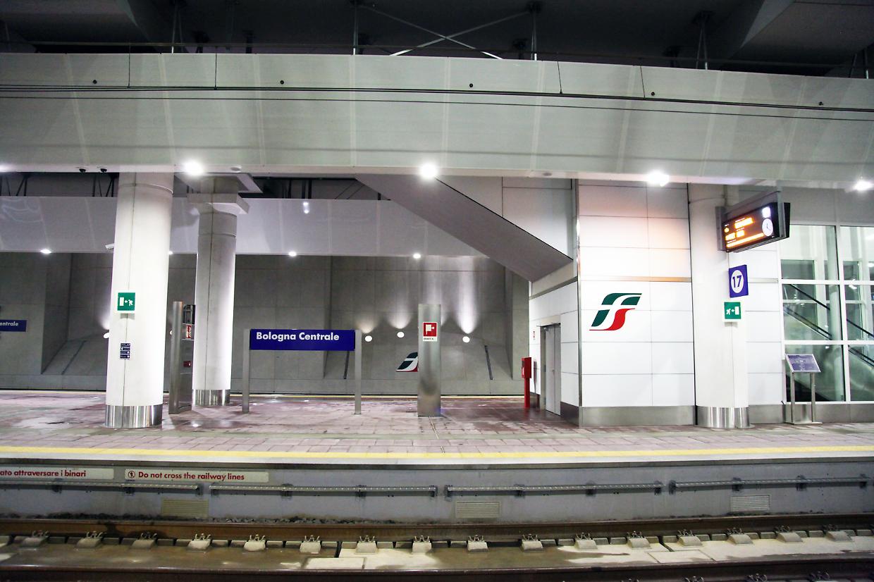 Caos sui binari: ritardi fino a 70 minuti sulla Bologna-Venezia e anche sulla Bologna-Milano