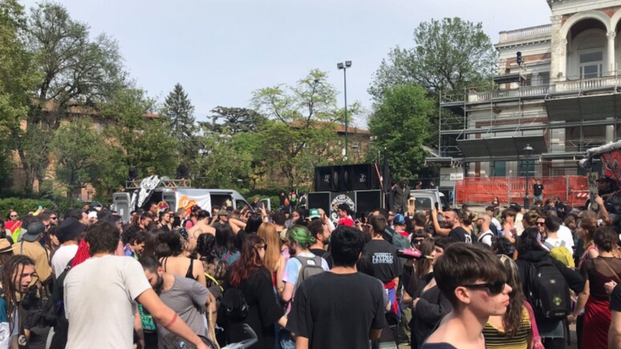 Bologna è pronta a ballare a ritmo di tekno con la "Street Rave Parade"