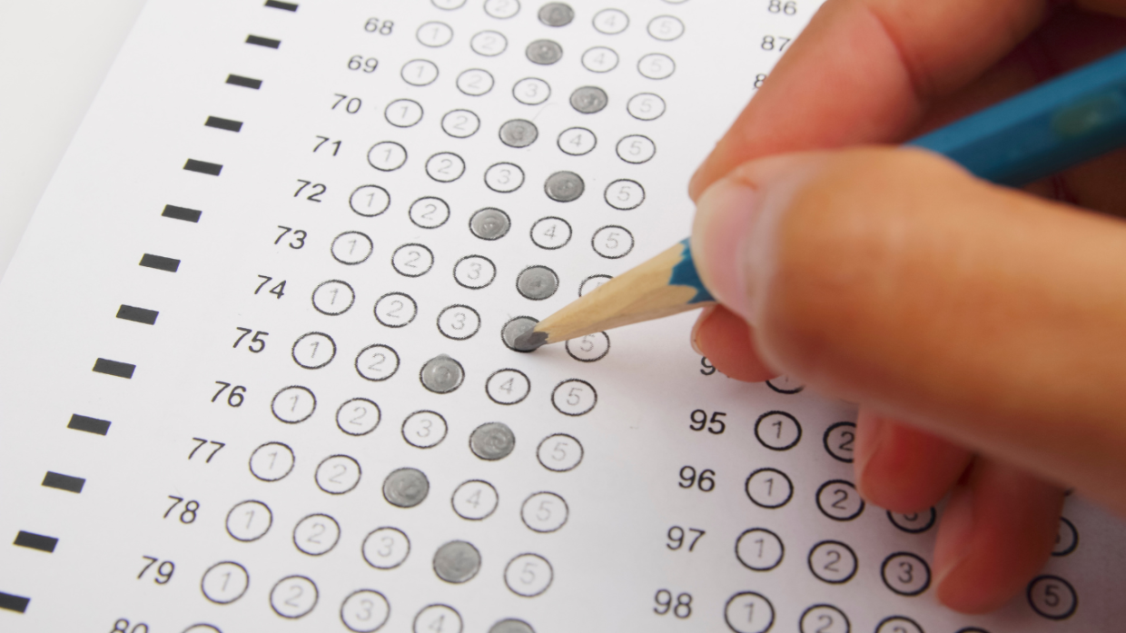 Test di Medicina 2025: addio alle domande di cultura generale, arrivano i quiz scientifici