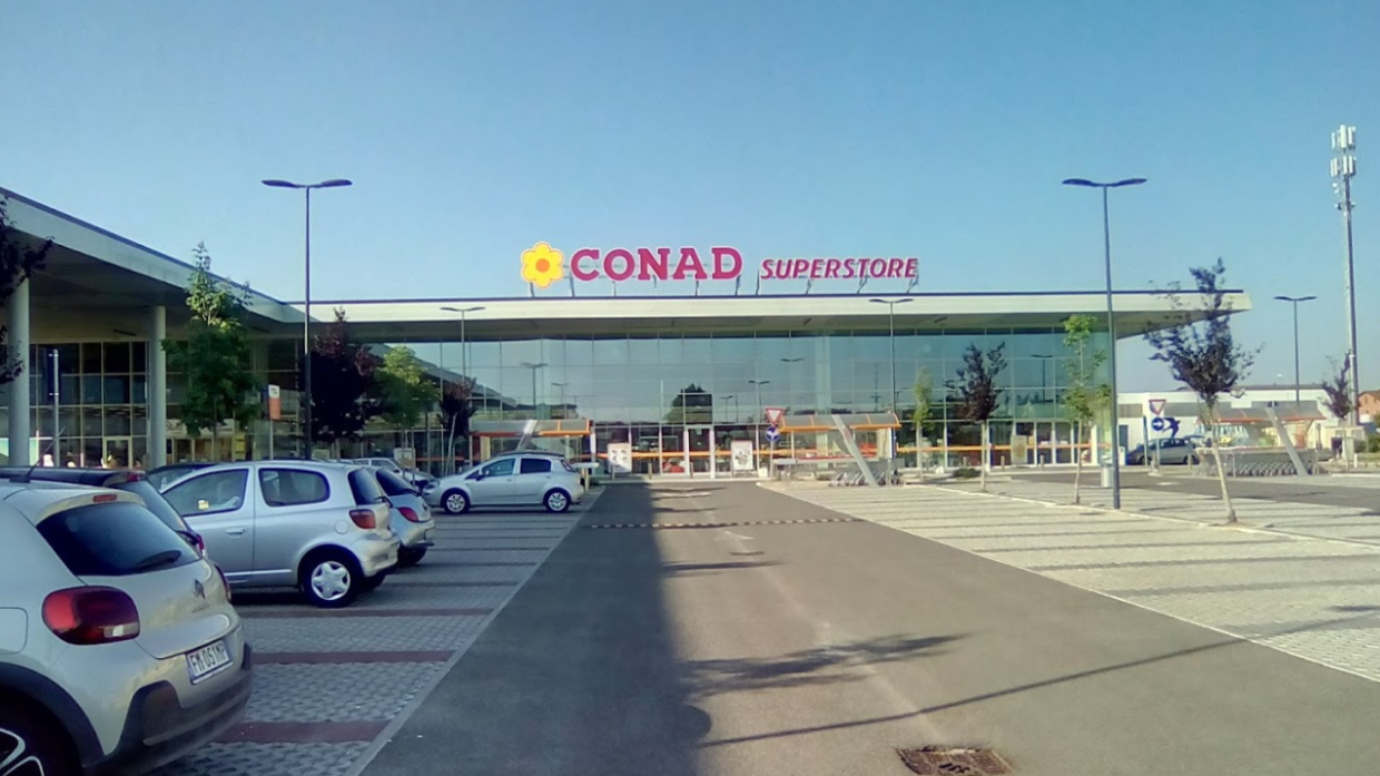 Rubiera: Aggressione a un Carabiniere Fuori Servizio Durante un Furto al Supermercato