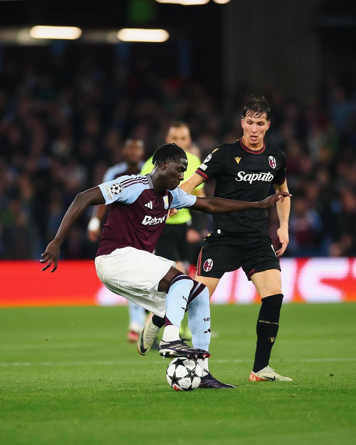 Il Bologna affonda al Villa Park, si salva solo Skorupski