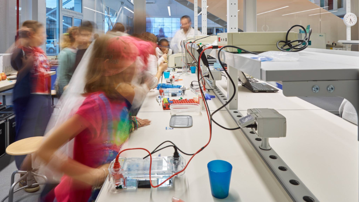 Eureka! La Scienza Incontra la Creatività all'Opificio Golinelli di Bologna