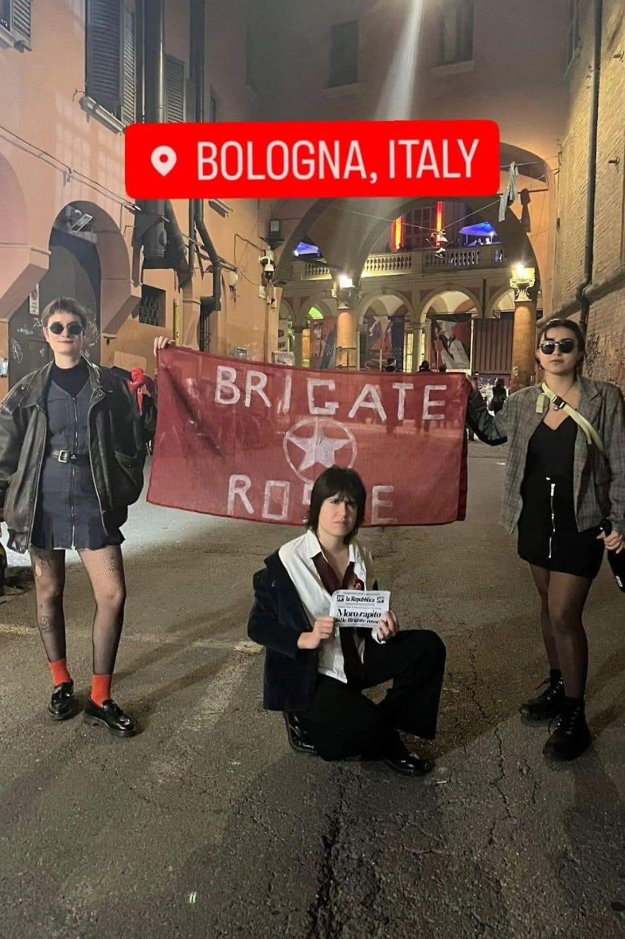 A Bologna, l'orrore di Halloween ha il marchio delle Br