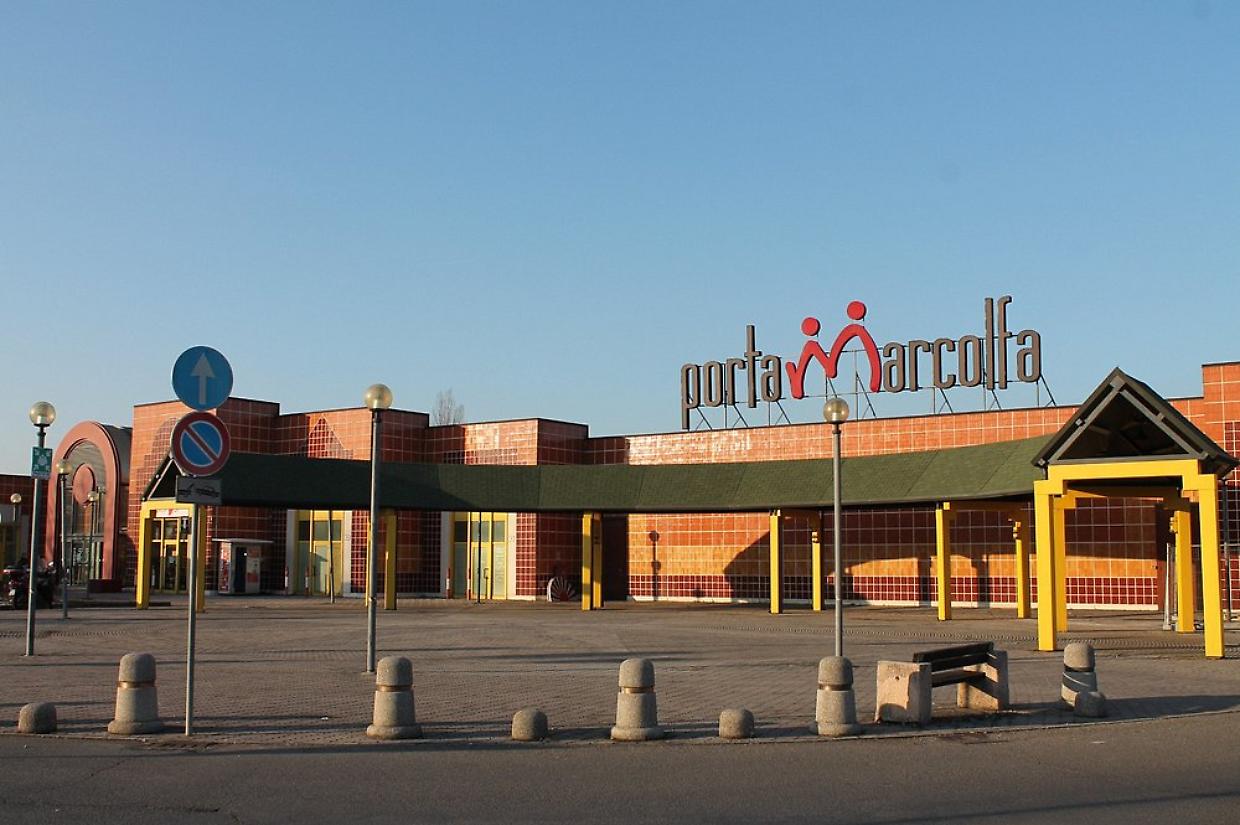Si masturba nel parcheggio di un centro commerciale: multa di 10 mila euro a San Giovanni in Persiceto