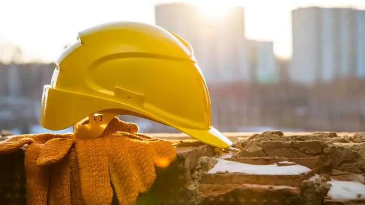 Tragedia sul lavoro a Ramiola: operaio muore cadendo da 12 metri