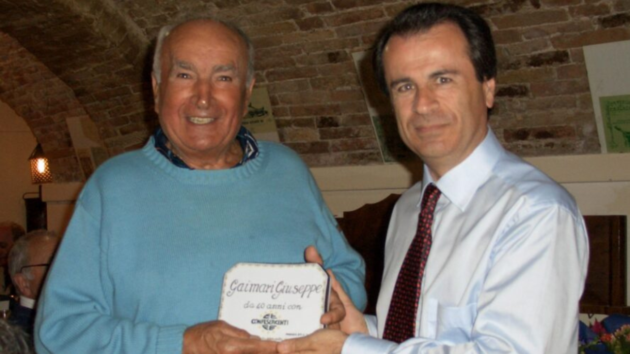 Addio a Giuseppe Gaimari: il volto storico del mercato di Faenza si spegne dopo una lunga battaglia
