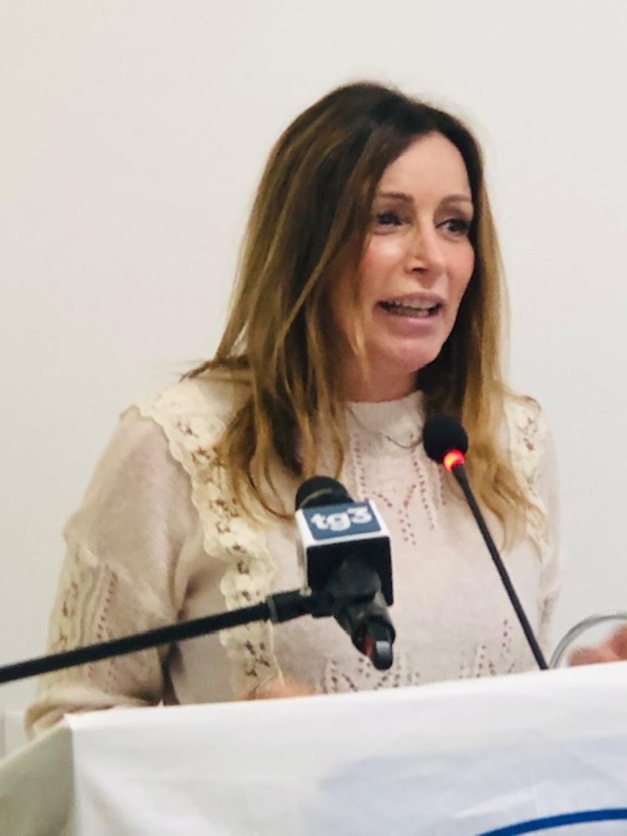 Lucia Borgonzoni: "L'uso intelligenza artificiale, nelle arti, va regolata"