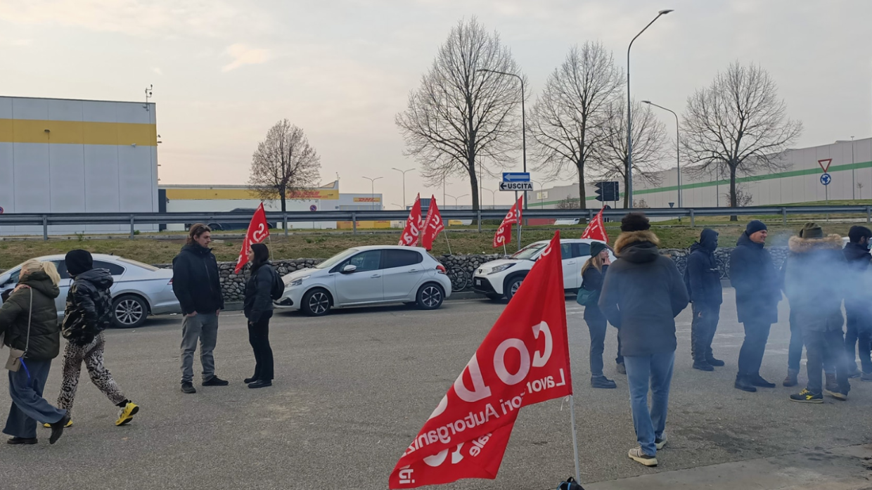 Sciopero all'Interporto di Bologna: diritti negati e paura di rimanere disoccupati