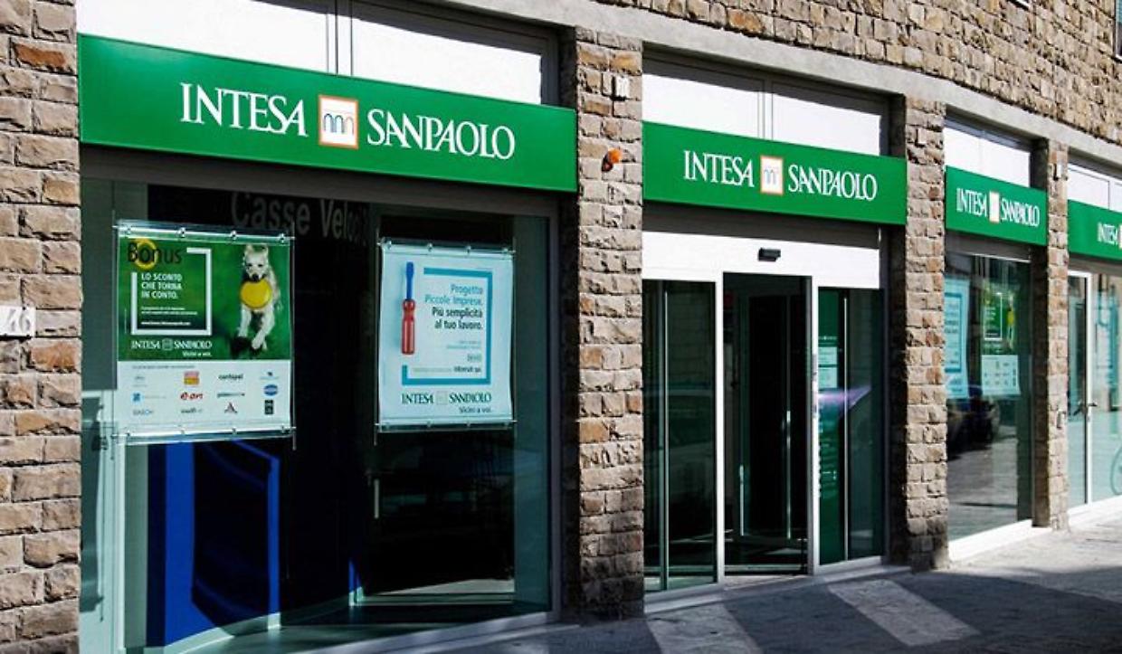 Down di Intesa Sanpaolo, niente stipendi e saltano le pensioni