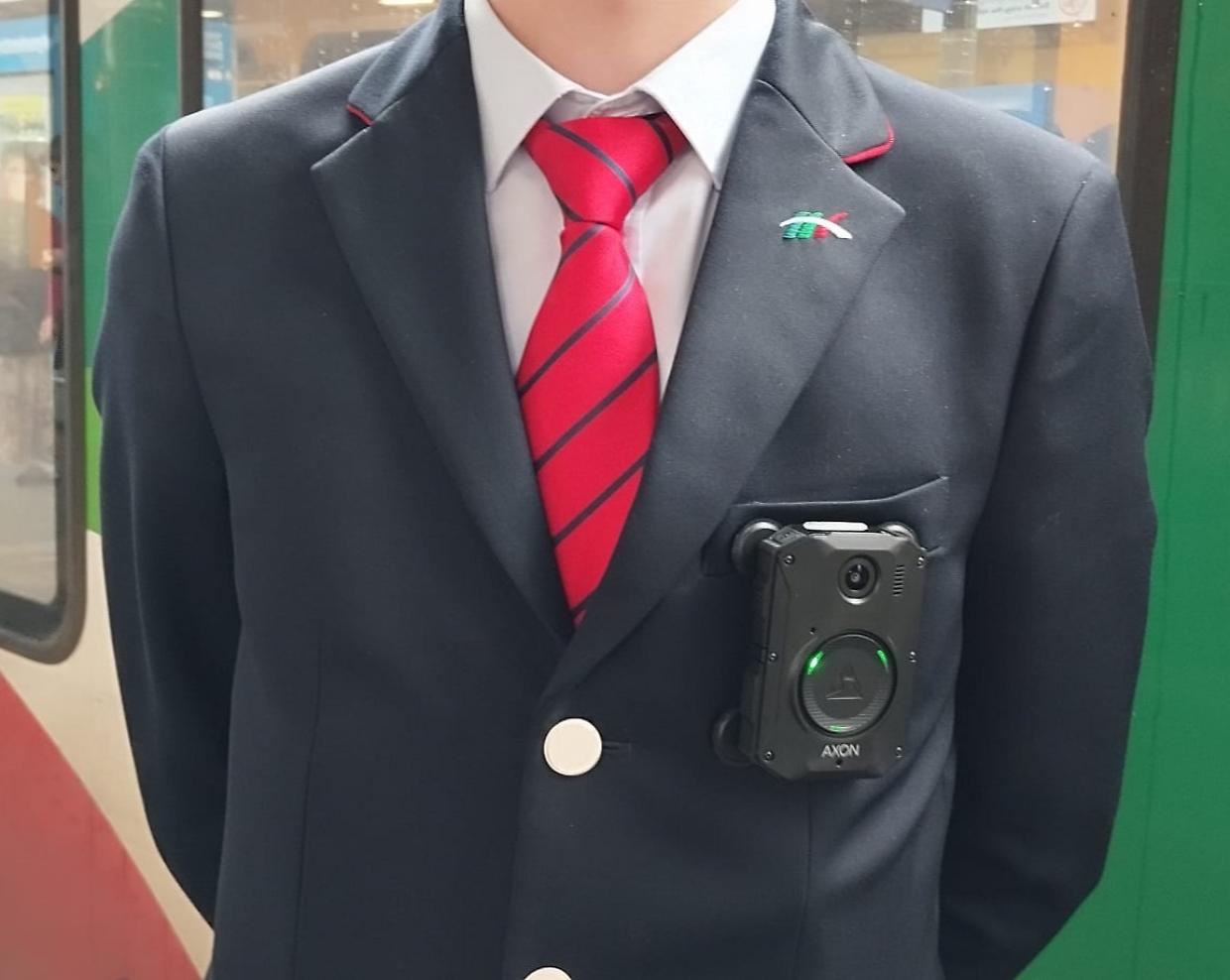 Aggressioni in treno, arriva lo scudo delle bodycam