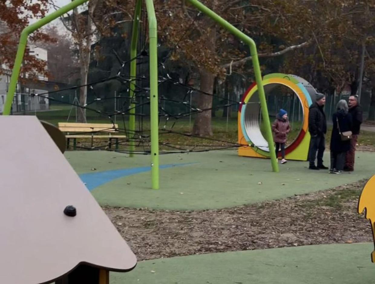 Inaugurato a Bologna il nuovo parco giochi inclusivo nel giardino dei Pioppi
