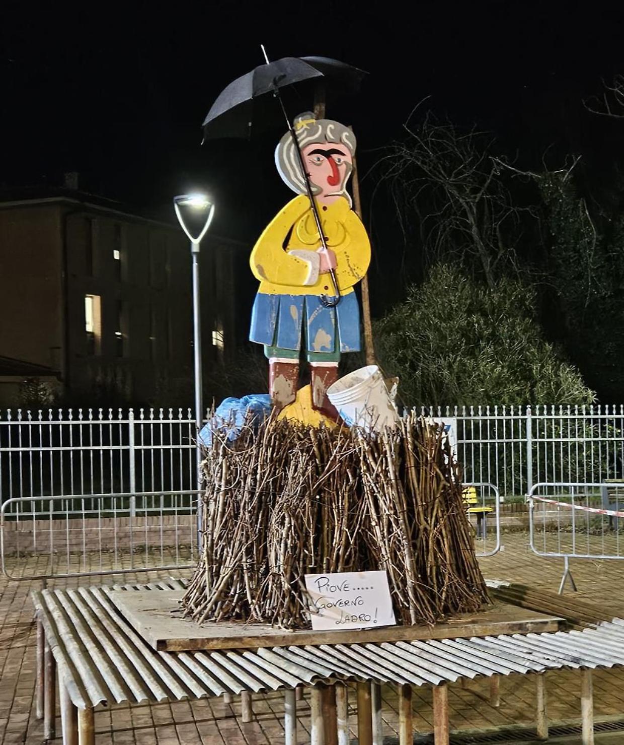 Capodanno polemico: Meloni al rogo