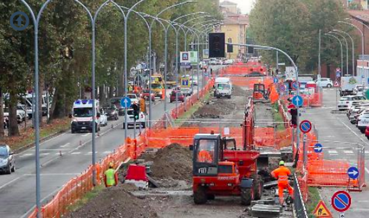 Conclusi i lavori della linea rossa del tram su via Ugo Bassi: da lunedì 14 aprile riapertura a pedoni e biciclette