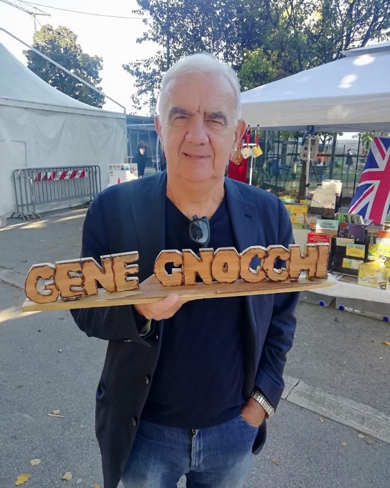 Gene Gnocchi: un'ironica confessione al Teatro Comunale di Predappio