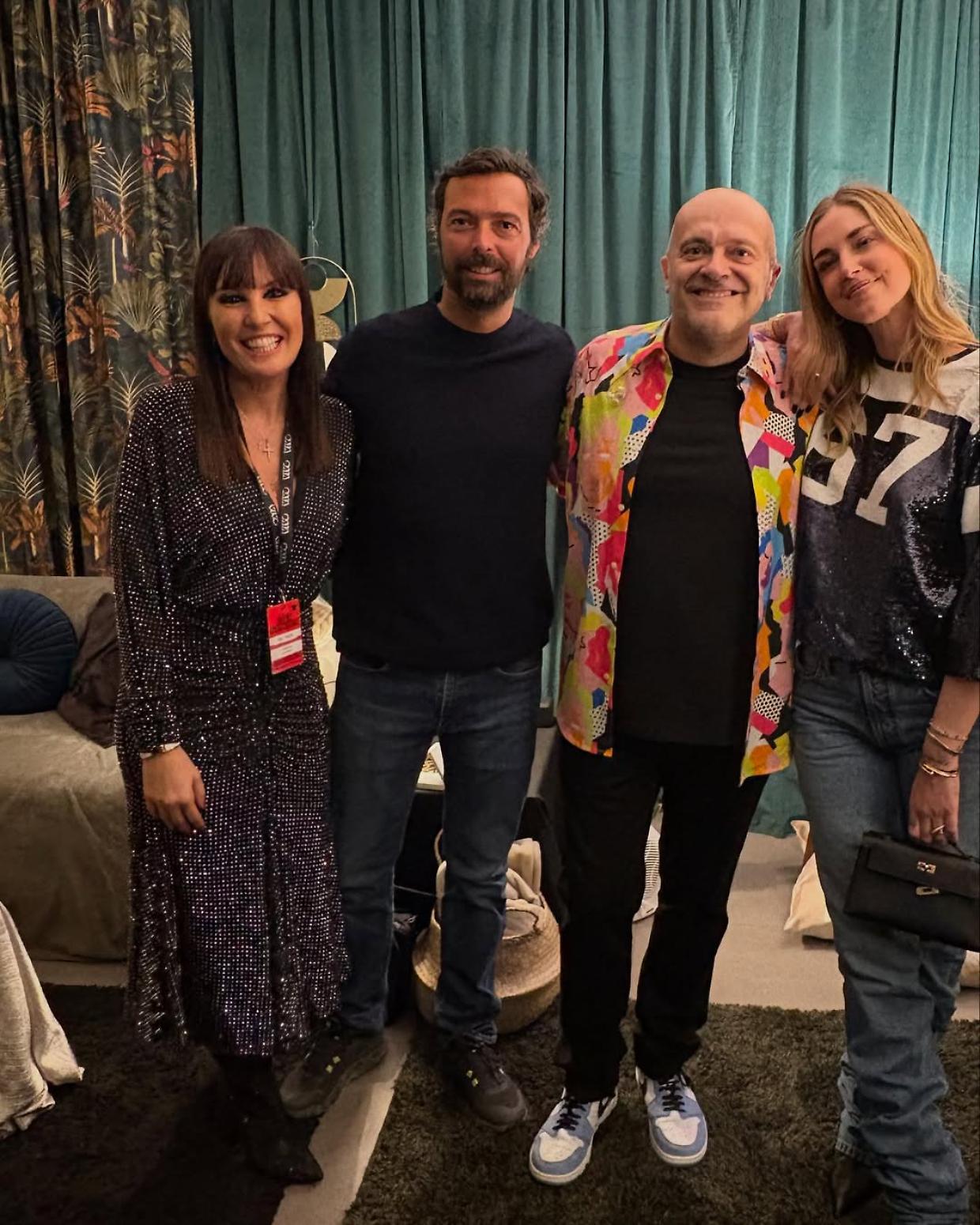 Chiara Ferragni e Tronchetti Provera al concerto di Max Pezzali, ma la famiglia di lui non mette "like"