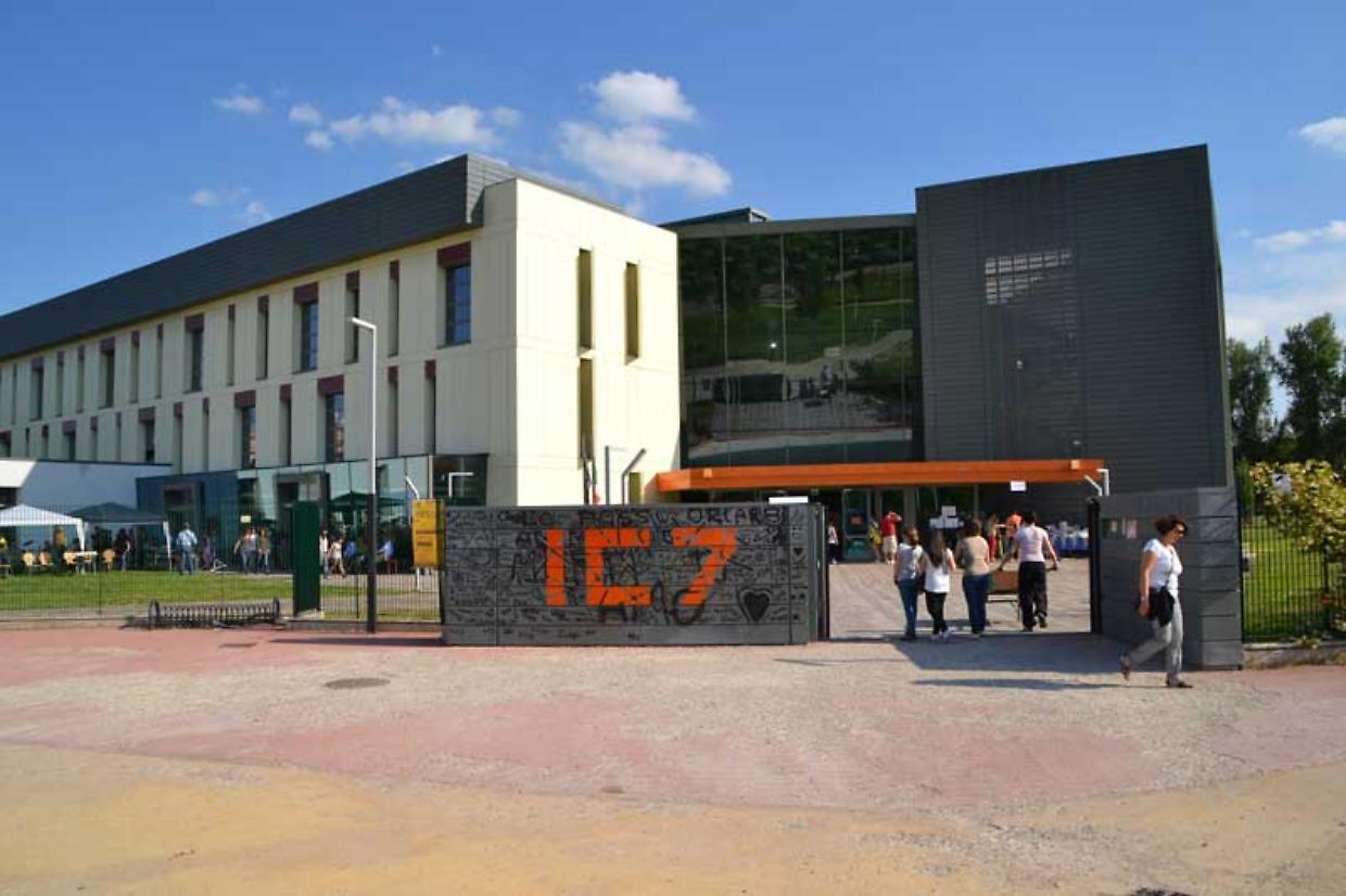 Fuga di gas alle scuole Orsini: intossicate una decina di persone