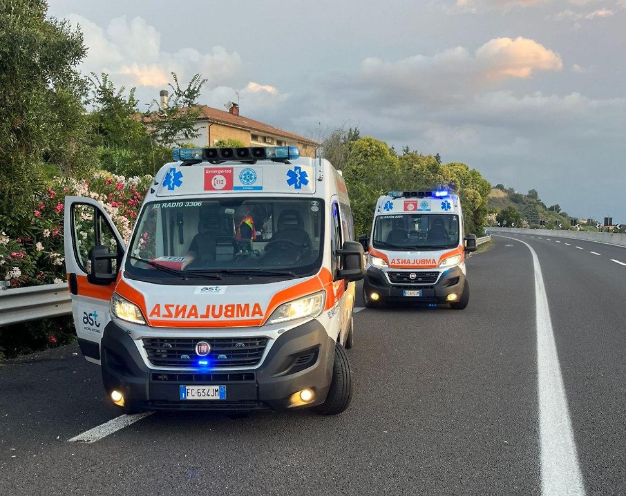 Incidente sulla E45: un camion si ribalta vicino a Casemurate. Traffico in tilt e tre feriti 