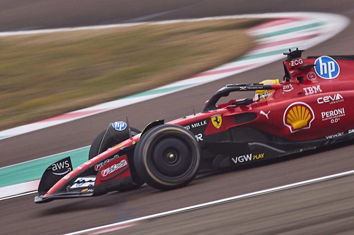 Incidente di Hamilton con la Ferrari: pilota illeso, la macchina ha subito gravi danni