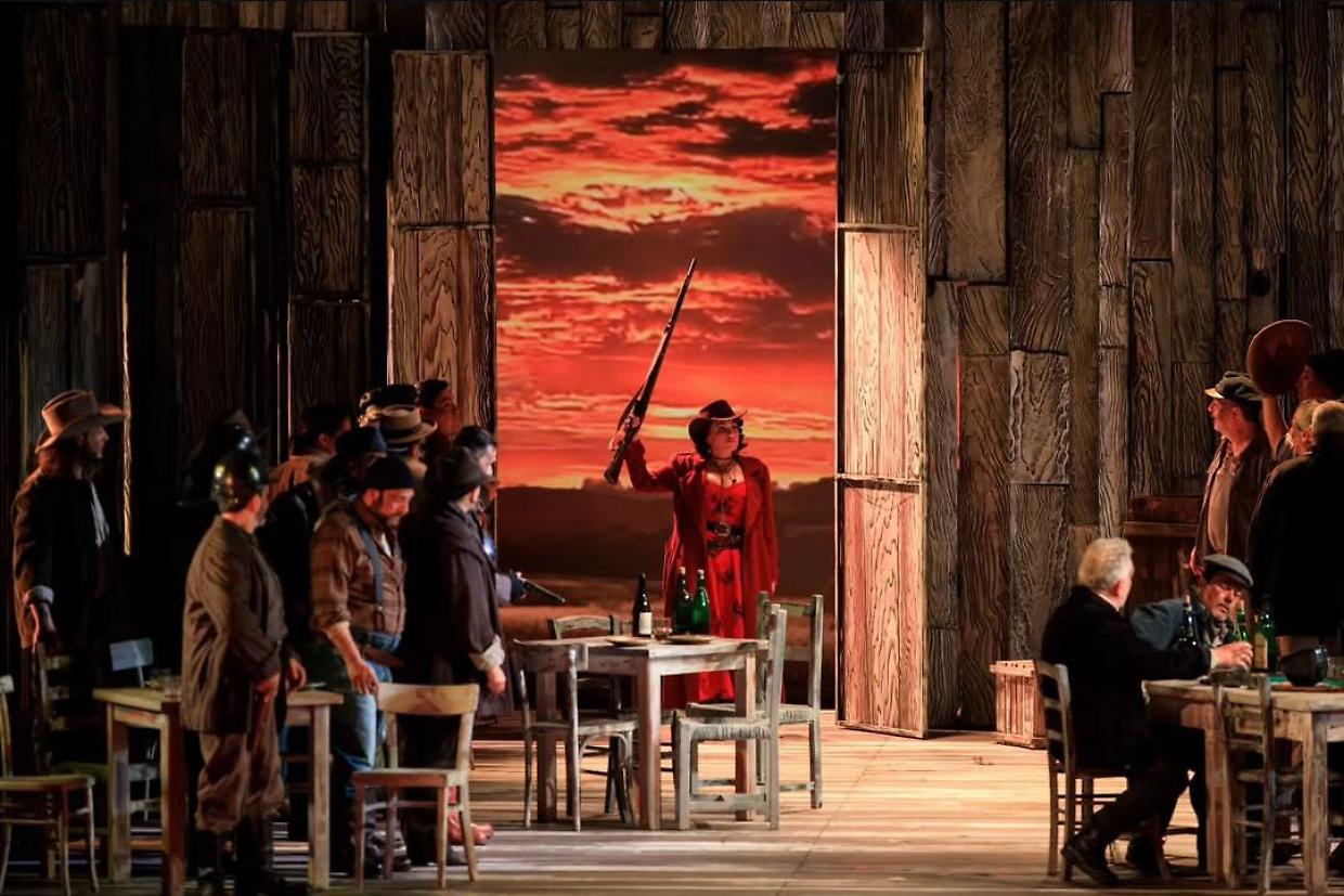 "La Fanciulla del West" a Bologna: il soprano senza voce divide il pubblico