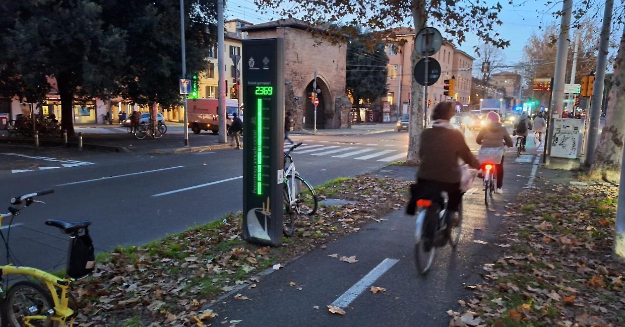 Più di 800 multe in un anno ai ciclisti indisciplinati