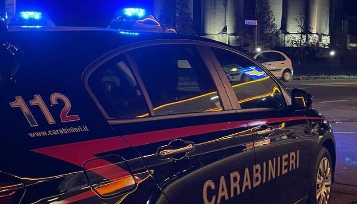 Droga nascosta nei fazzoletti, giovane denunciato a Cadelbosco Sopra