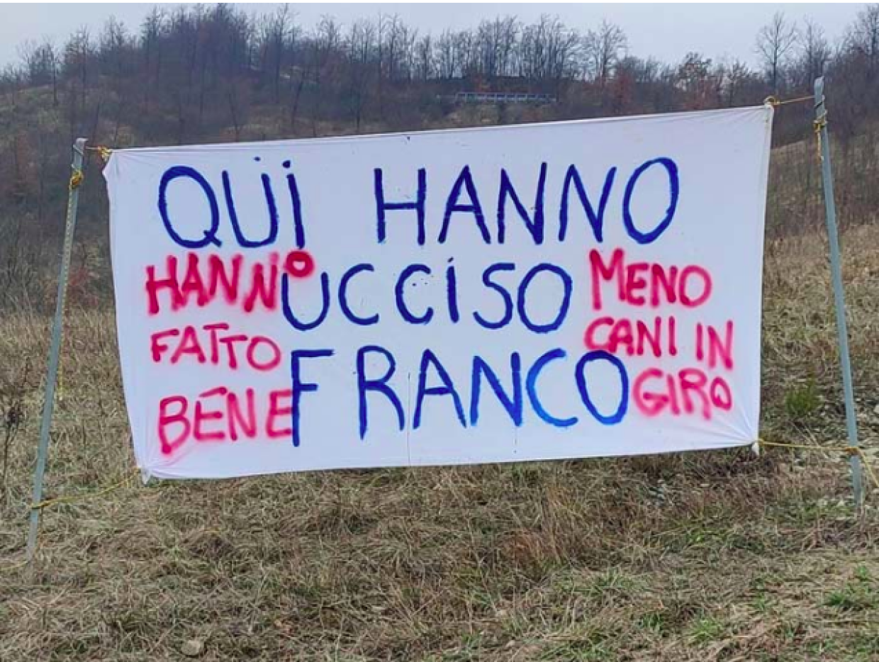 Imbrattato lo striscione in memoria di Franco: "L'uccisione, un’azione premeditata"