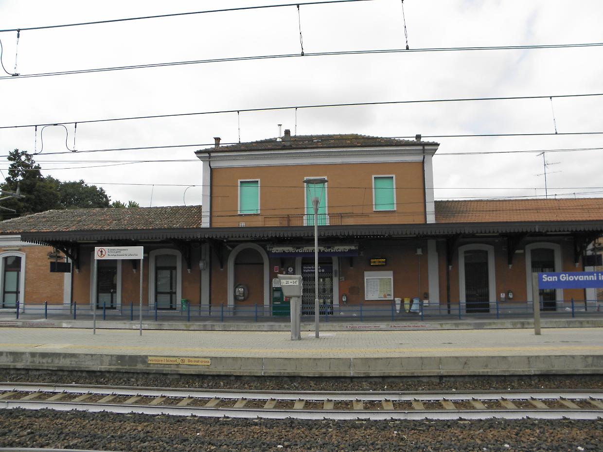 Due minorenni senza biglietto aggrediscono un capotreno a San Giovanni in Persiceto