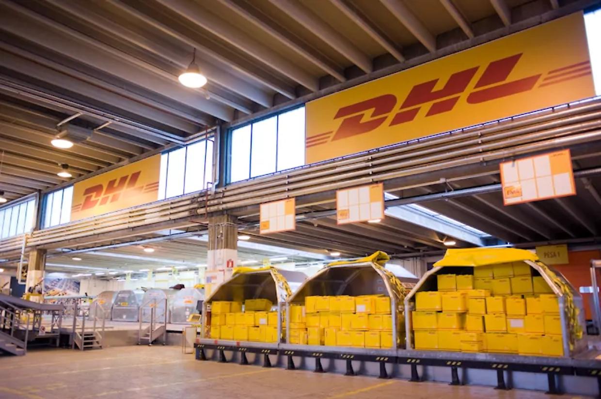 Dhl Express Italy nel mirino della Procura di Milano, sequestrati 46 milioni