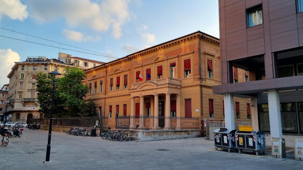 Allarme iscrizioni alla scuola De Amicis: degrado e mancanza di sicurezza frenano le famiglie