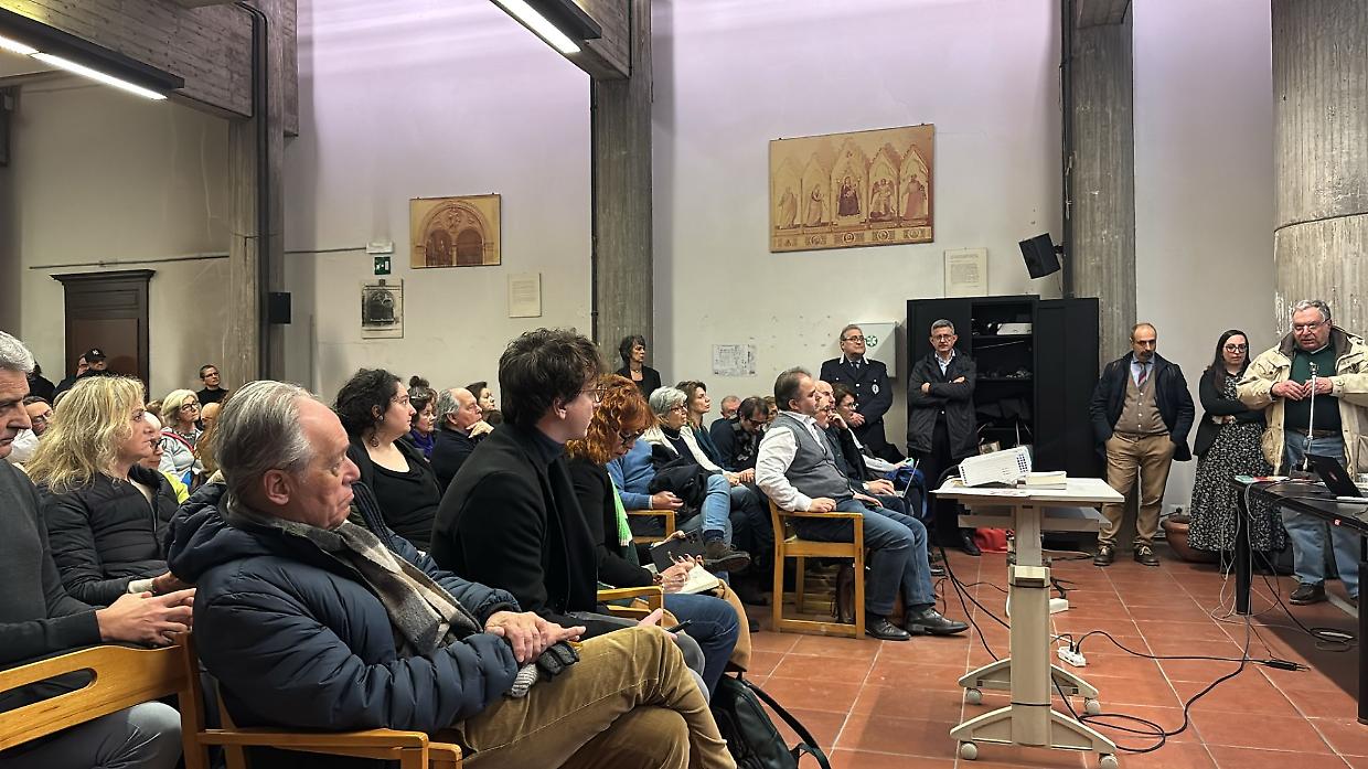Confronto-scontro tra il sindaco e i residenti