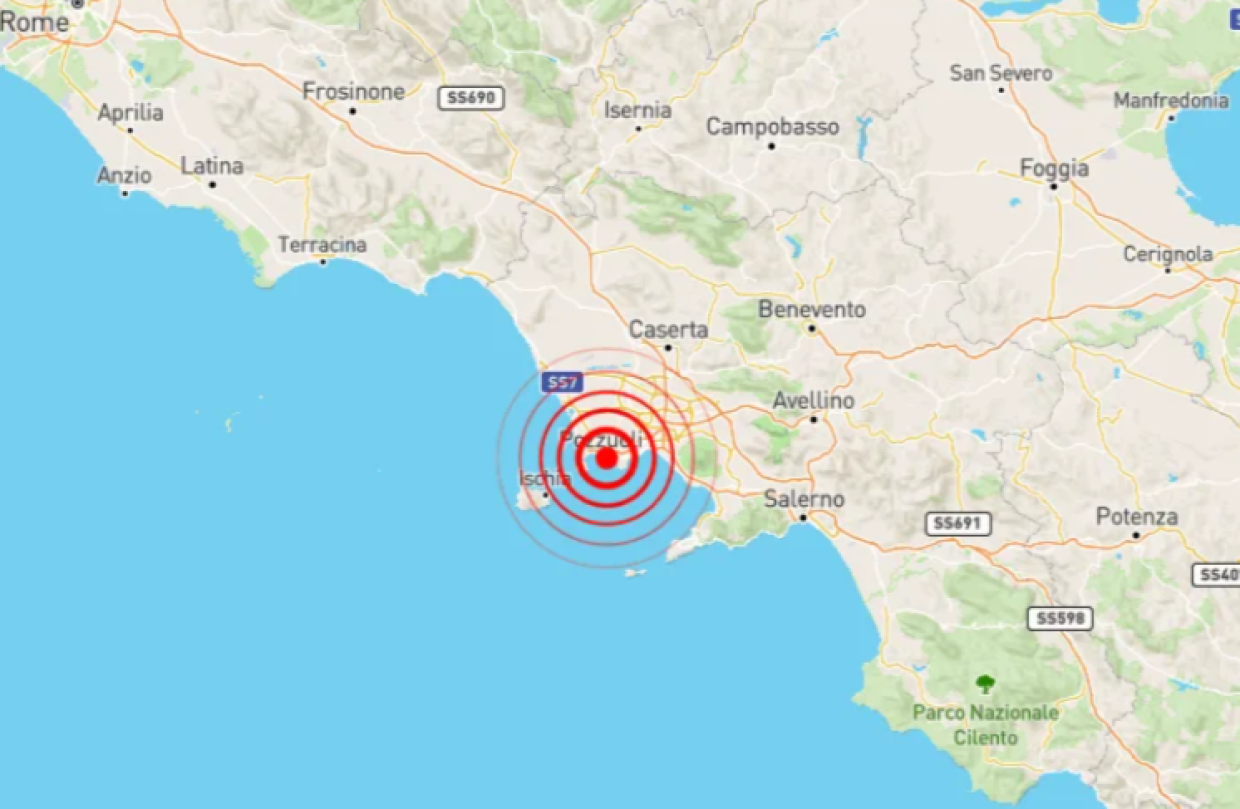 Forte terremoto ai Campi Flegrei, Musumeci: «Firmo stato di mobilitazione»
