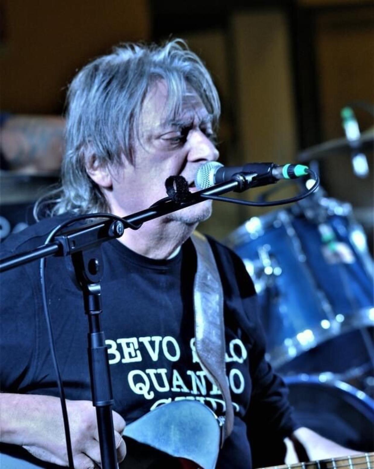 Addio a Fabio "Dandy Bestia" Testoni: l'anima degli Skiantos e del rock demenziale