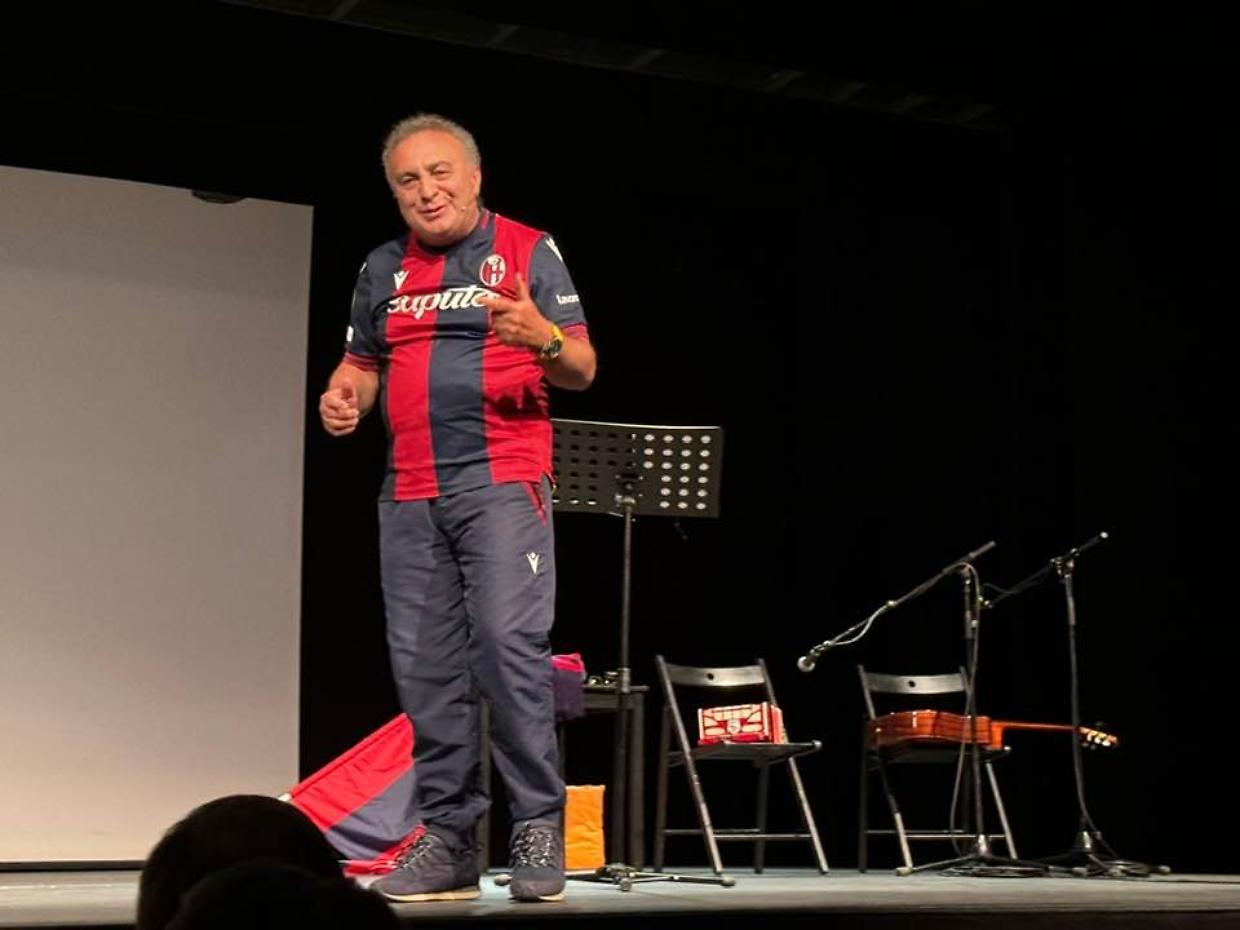 Alessandro Alberani porta in scena il Bologna dello scudetto: "1964-2024 Papà gioca in casa: 60 anni rossoblù"